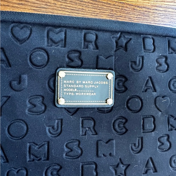 Marc by Marc Jacob’s Laptop Sleeve - Fits 13-15” - Picture 4 of 5